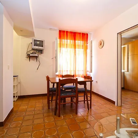 Apartamento Miro 1184 *