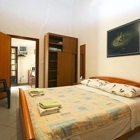 Apartamento Miro 1184 *
