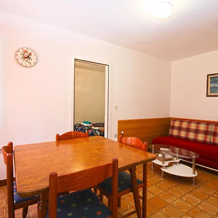 Miro 1184 Pjescana Uvala