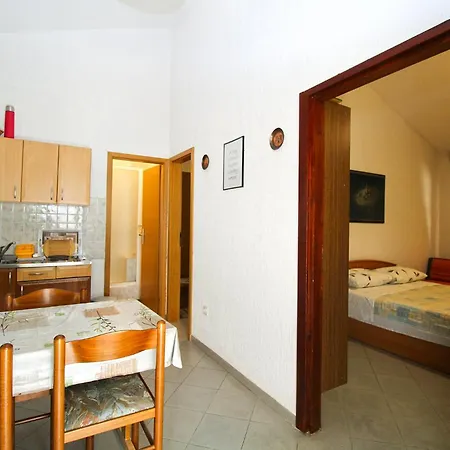 Appartement Miro 1184 Pjescana Uvala