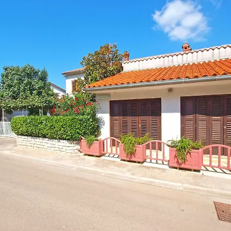 Miro 1184 * Pjescana Uvala