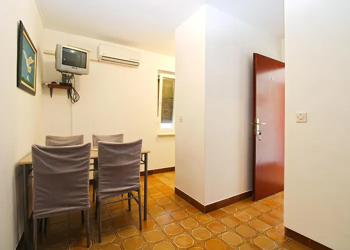 Miro 1184 * Pjescana Uvala