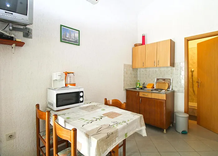 Miro 1184 Pjescana Uvala