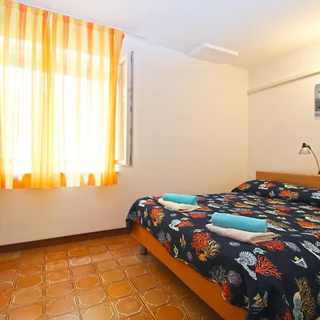 Apartment Miro 1184